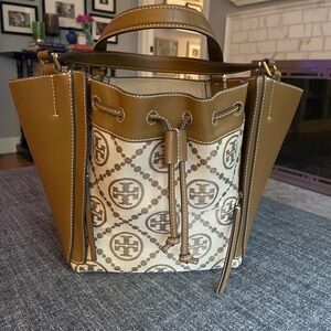 Tory Burch Small Dragonfly Bag in Hazelnut